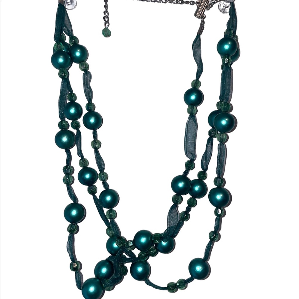 Green layered necklace w/ earrings
